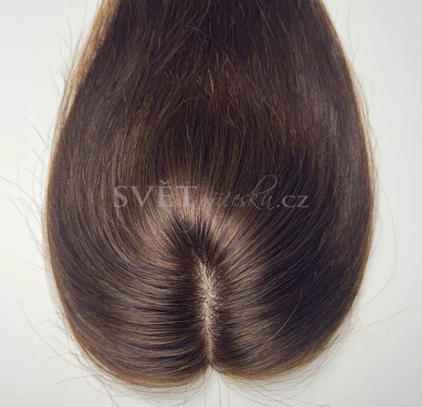 Topper tupé na monofilu s pěšinkou a velkou základnou